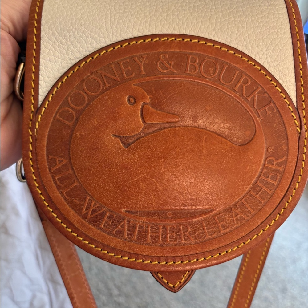 Dooney & Bourke Cream and Brown Crossbody Bag - Picture 2 of 6